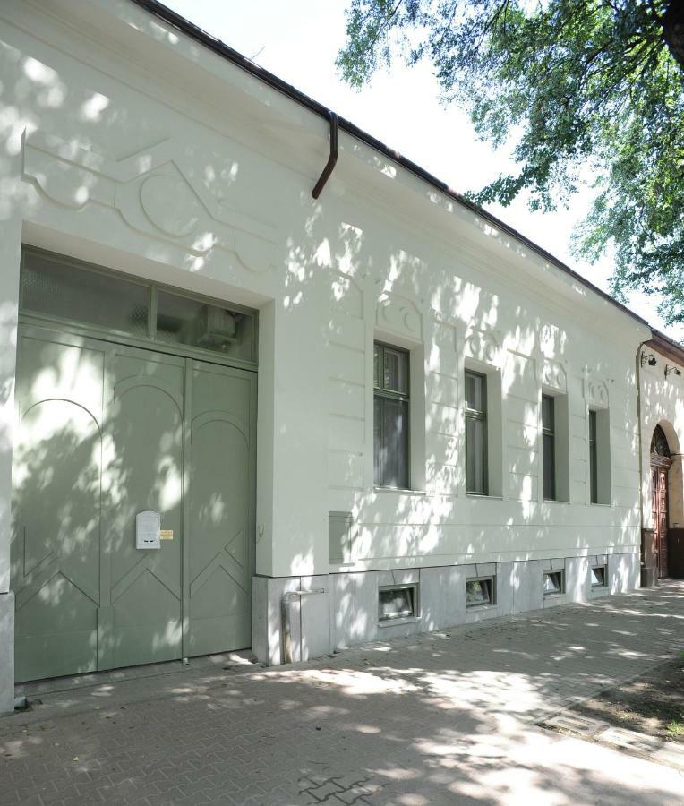 M37 Apartman Дебрецен Екстериор снимка