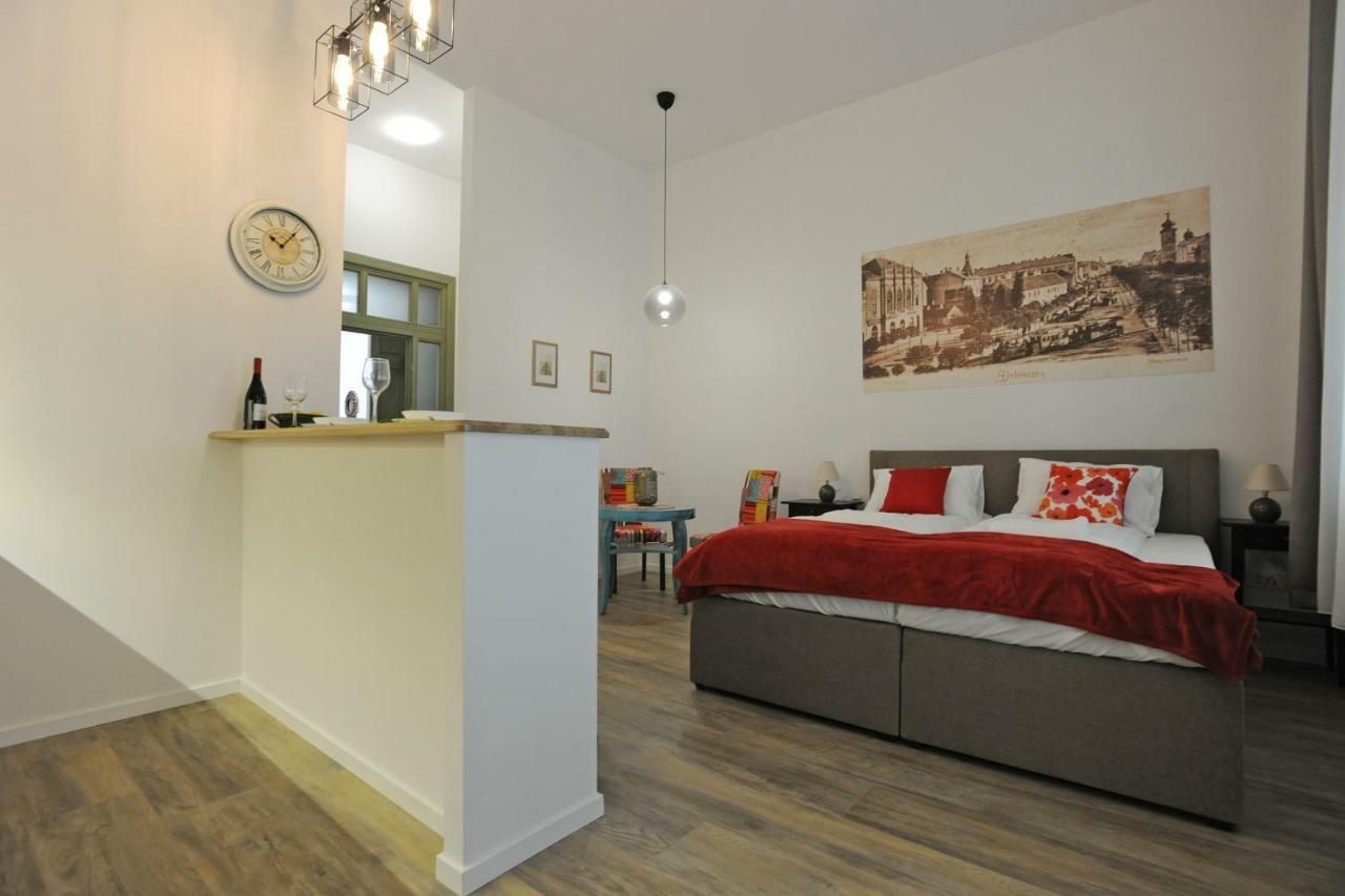 M37 Apartman Дебрецен Екстериор снимка